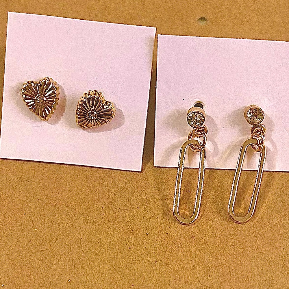 2 pairs Earrings